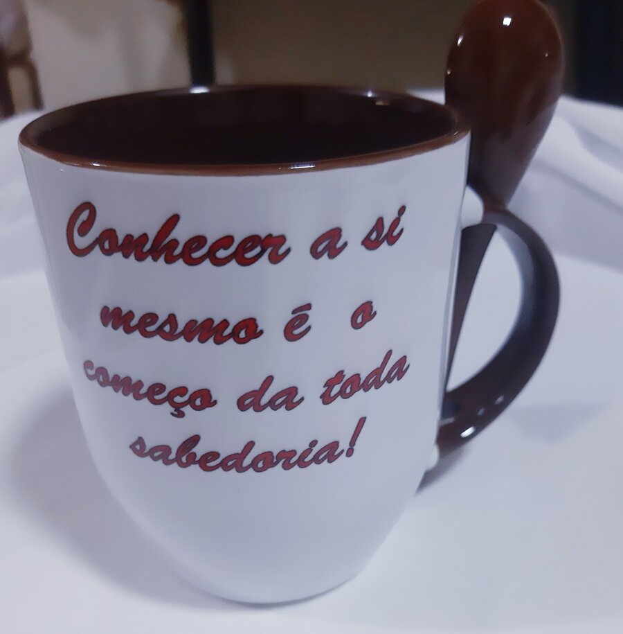 Caneca de porcelana com colher personalizada 