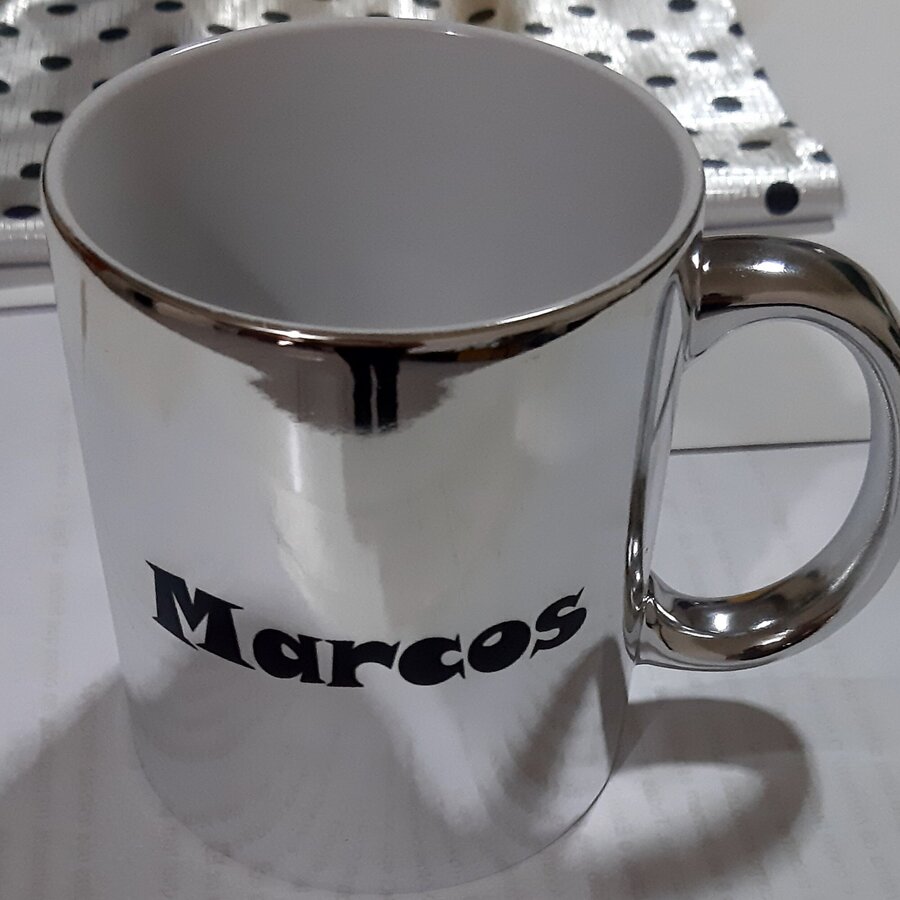 Caneca cromada personalizada 