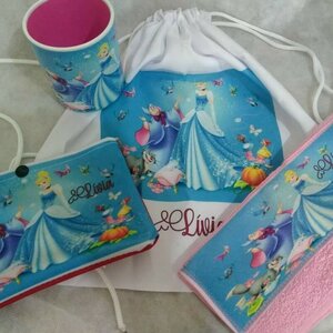 Kit infantil: mochilinha+caneca +lavabinho+necessarie 