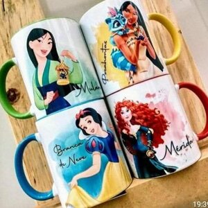 Caneca alça colorida personalizada 